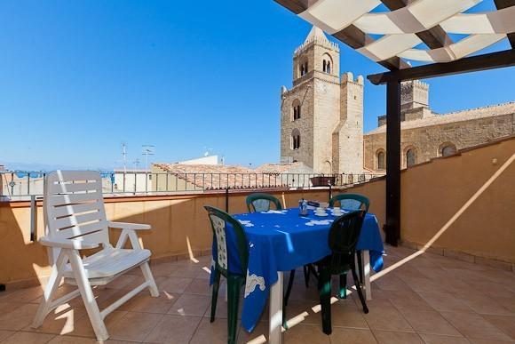 Terrazza Delle Mura Чефалу Стая снимка
