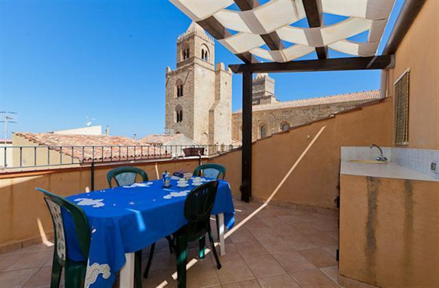 Terrazza Delle Mura Чефалу Стая снимка