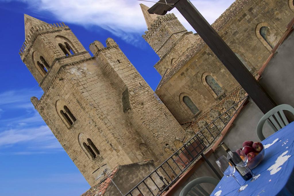 Terrazza Delle Mura Чефалу Екстериор снимка